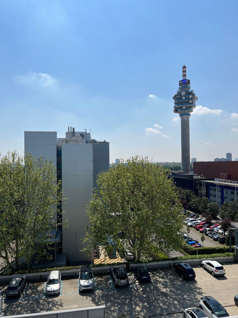 Veduta della sede del gruppo Mediaset a Cologno Monzese